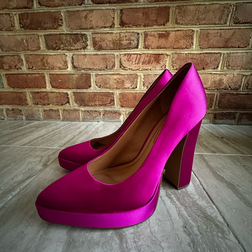 Jessica Simpson Hot Pink Platform Pumps